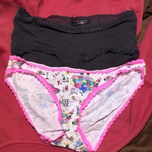 Lot of 2 Victoria Secret Panties Size Large